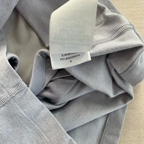 Vuori Elevation Racerback tank small - Picture 7 of 7